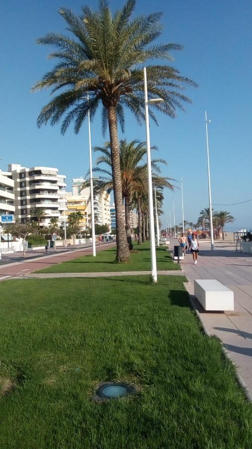 Edificio Attikos - Solo Familias Apartment Gandia Exterior photo